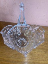 Heavy clear glass swan - heavy,