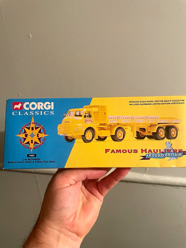 Corgi classics bedford - 1:50,