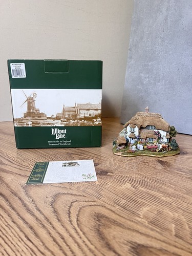Lilliput lane bee keepers - lilliput, ‘bee-keepers