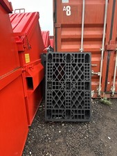 PLASTIC PALLETS / SOAKAWAY
