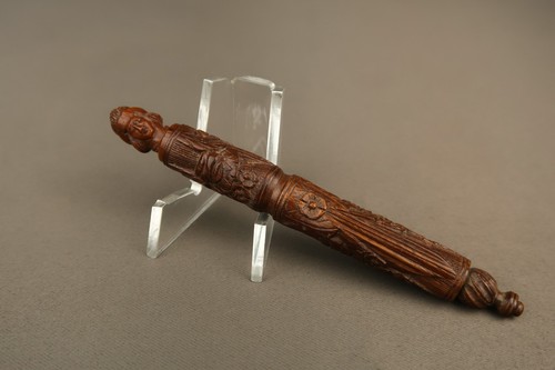 Antique hand carved coquilla - hand,