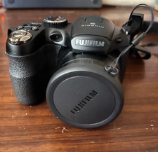 NEW boxed Fujifilm FinePix S2980 14MP Digital Bridge Camera 18 x Optical Zoom