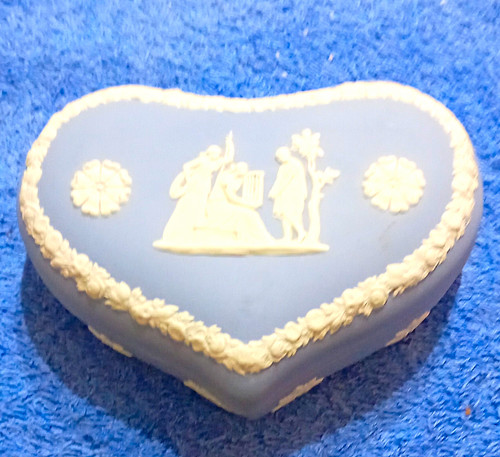 Wedgwood jasperware blue - wedgwood,