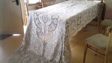 LARGE VINTAGE COTTON LACE
