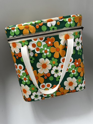 Vintage 1970s retro flower - vintage,