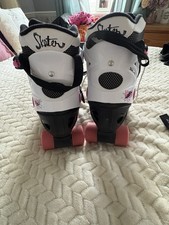 Rio Roller Skates Size 6 with Knees Pads, Wrist Guards, and wrist Supports
