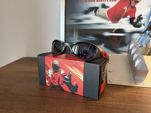 Oakley valve ducati - oakley,