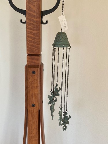 Six frogs bell - frogs,