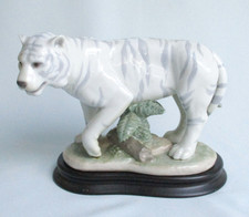 Lladro The Snow Tiger Model