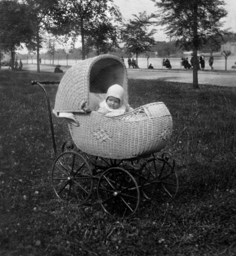 Vintage 1921 baby buggy - vintage,