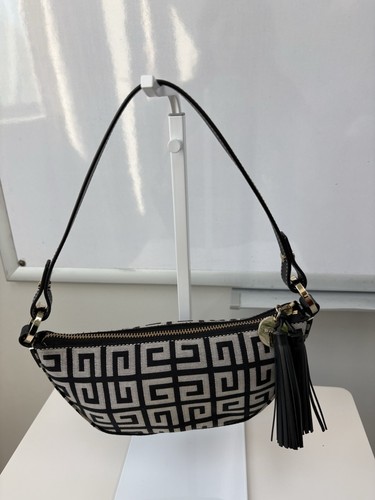 Givenchy vintage baguette - givenchy,