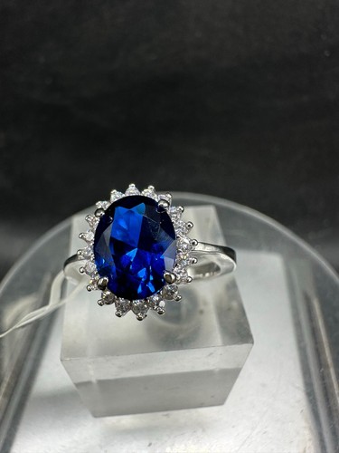 Ladies sapphire ring oval - , cz