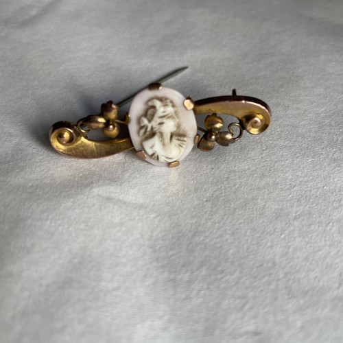Antique 9ct gold shell - 9ct,