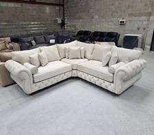 New Rio Chesterfield Corner