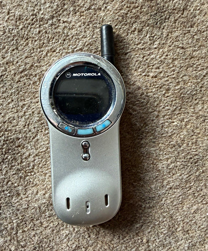 Motorola v70 flip - motorola, phone