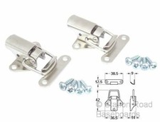 2 Small Toggle Clips for Model