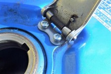 HONDA CB250N CB400N SUPERDREAM - NEW FUEL CAP LOCK MOUNTING SCREWS x 2