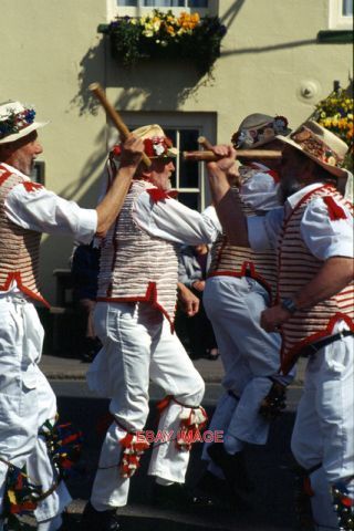 Photo morrismen thaxted - ,
