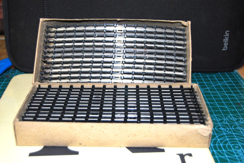Boxes triang track 1 box - =1,
