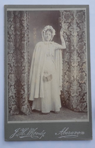 Cabinet card lady fancy - of,