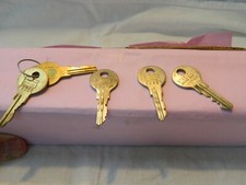 2 KEYS FOR STEELCASE Desk or