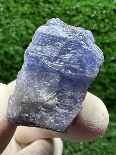 Lovely tanzanite crystal with - crystal,