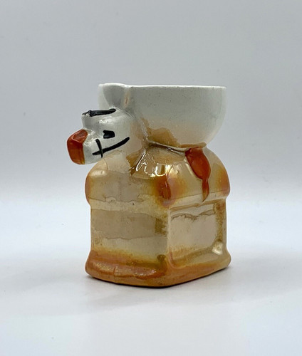 Vintage egg cup - camel,