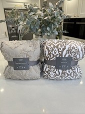 Cozee Home Set of 2 Mix &