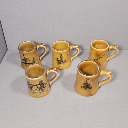 Vintage wade small mugs - wade,