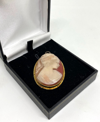 Sphinx cameo lady - sphinx,