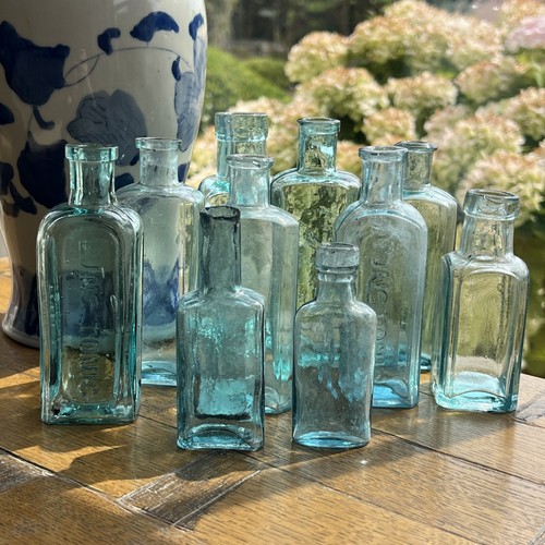 Mixed light blue old glass - 10,