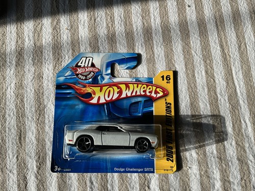 Hot wheels dodge challenger - hot,