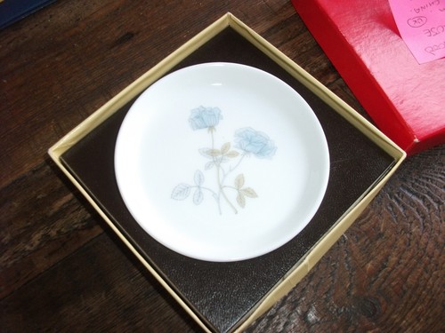 Wedgewood dish plate ice - /,