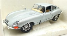 Burago 1/18 Scale Diecast 3038
