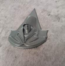Assassins Creed Amulet Badge