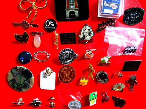 Joblot various pins - pins, &