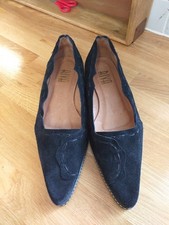 Riva Black Suede pointy flat