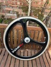 Real Rear Wheel 650 Tri-spoke Carbon Fibre tubular