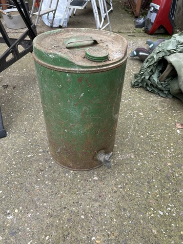 Vintage metal oil - vintage,