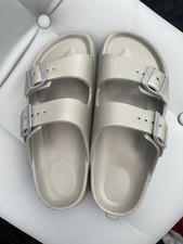 PrettyLittleThing Khaki Green