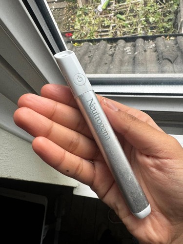 Neutrogena visibly clear light - visibly,