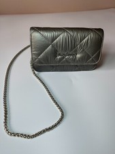 Juicy Couture Cross Body Bag Metallic Grey/Silver Diamond Stitch Quilted Chain
