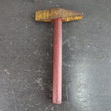 Vintage Chipping Scaling