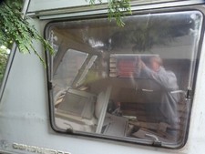 Caravan window, Swift