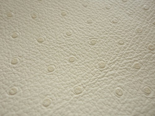 Pale creamy yellow - pale,