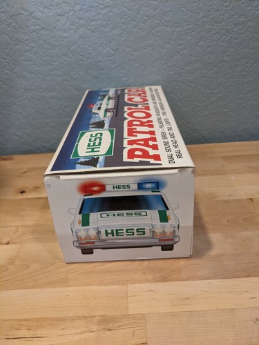 Vintage collectible 1993 hess - collectible,