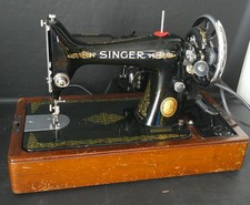 Vintage 1950's Singer Sewing Machine 99K EH567782 in Case with Foot Pedal