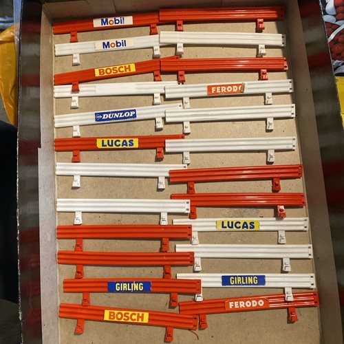 Scalextric barriers red - red, &