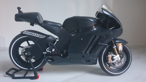 Minichamps rossi ducati test - minichamps,