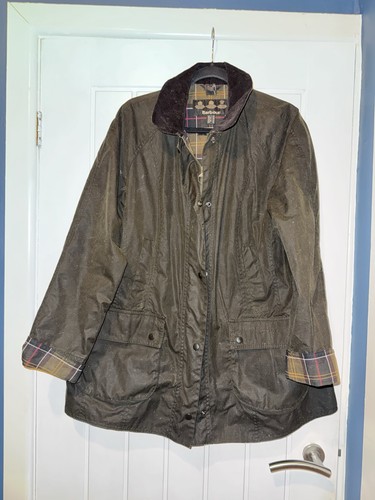 Barbour waxed jacket beadnell - barbour,
